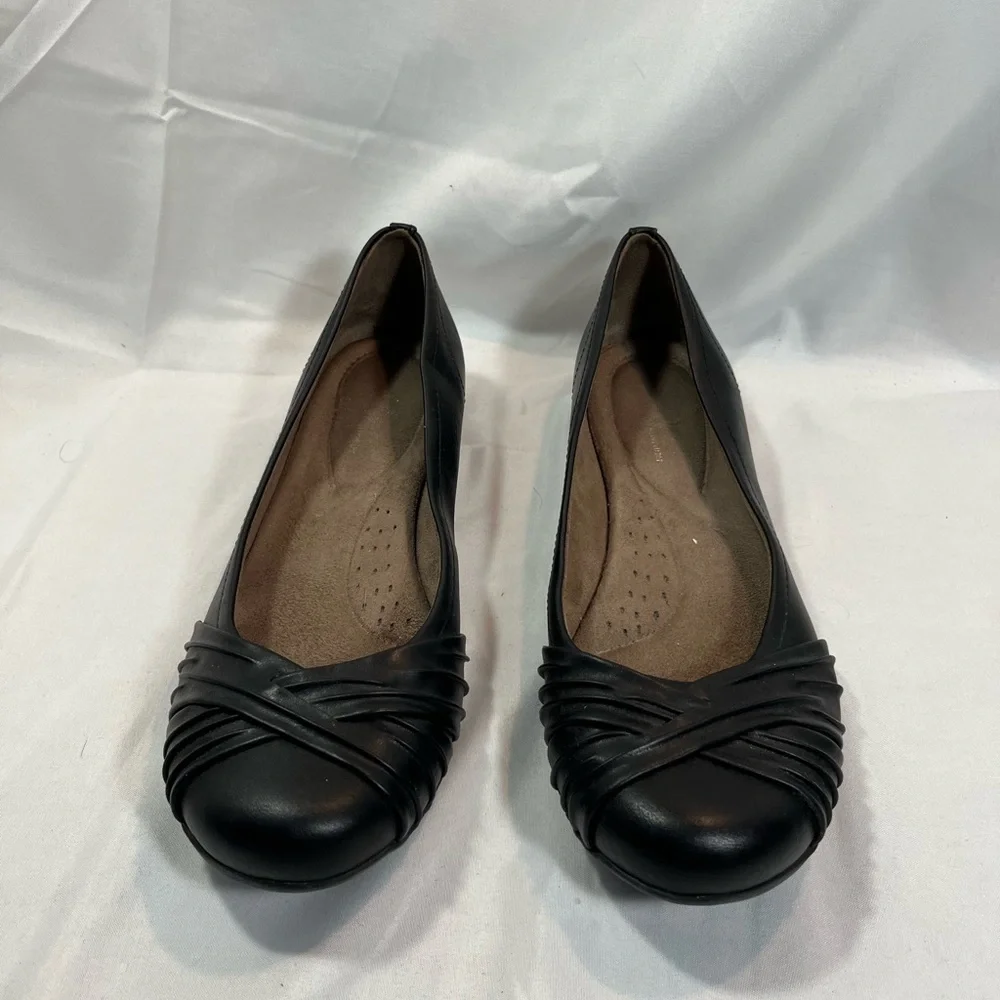 Natural Soul by Naturalizer “GIRLY” Black Flats